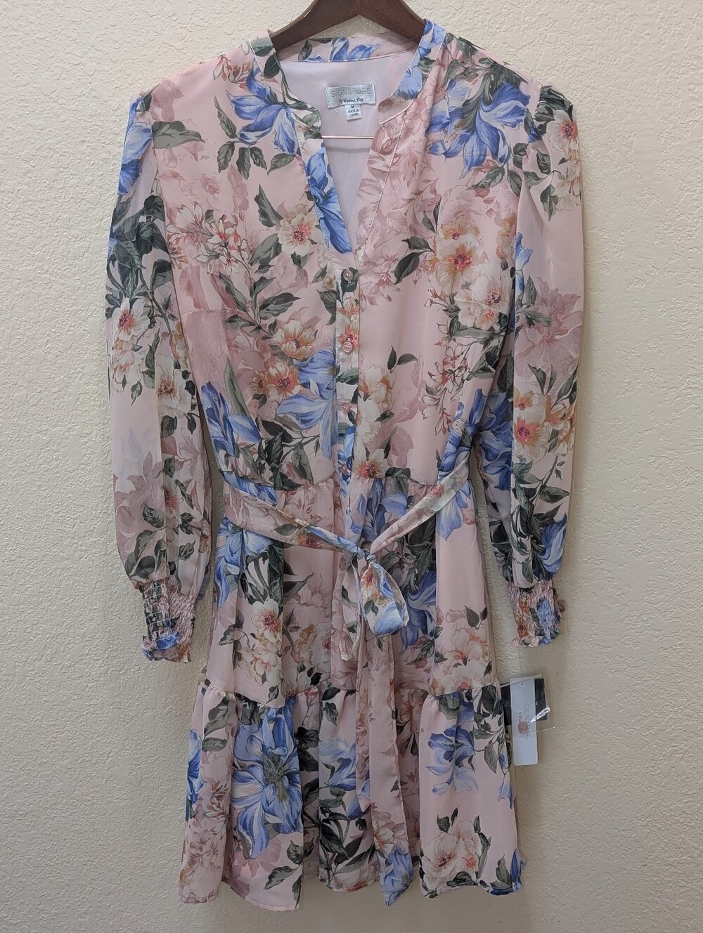 NWT Robbie Bee floral/Hawaiian print chiffon belted dress. Pink. Size Medium - Picture 2 of 6